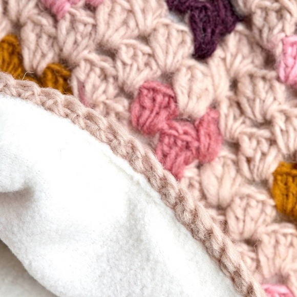 Pink & Hearts Crocheted Handwarmers - Picture 3 of 3